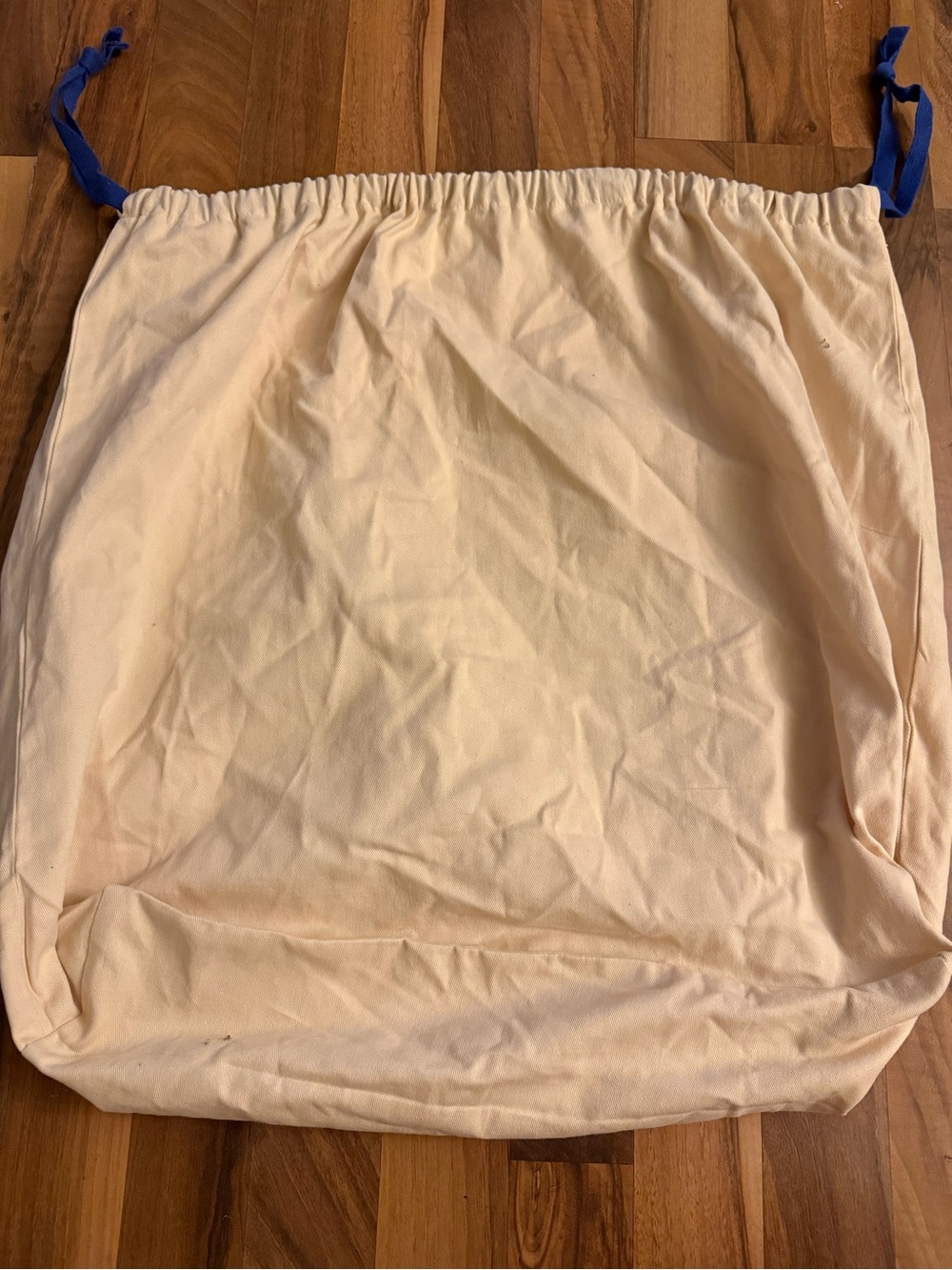 Louis Vuitton Cream Canvas Drawstring Dust Bag with Navy Logo - Picture 3 of 5
